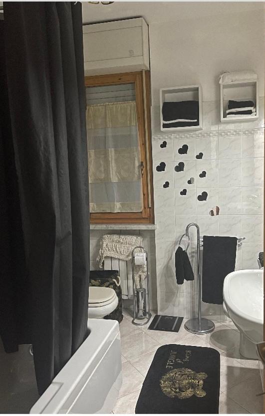 Bellissima Stanza Con Parcheggio Gratuito Daire Cinquale Dış mekan fotoğraf